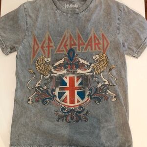 Def Leppard Graphic T-Shirt - Size S